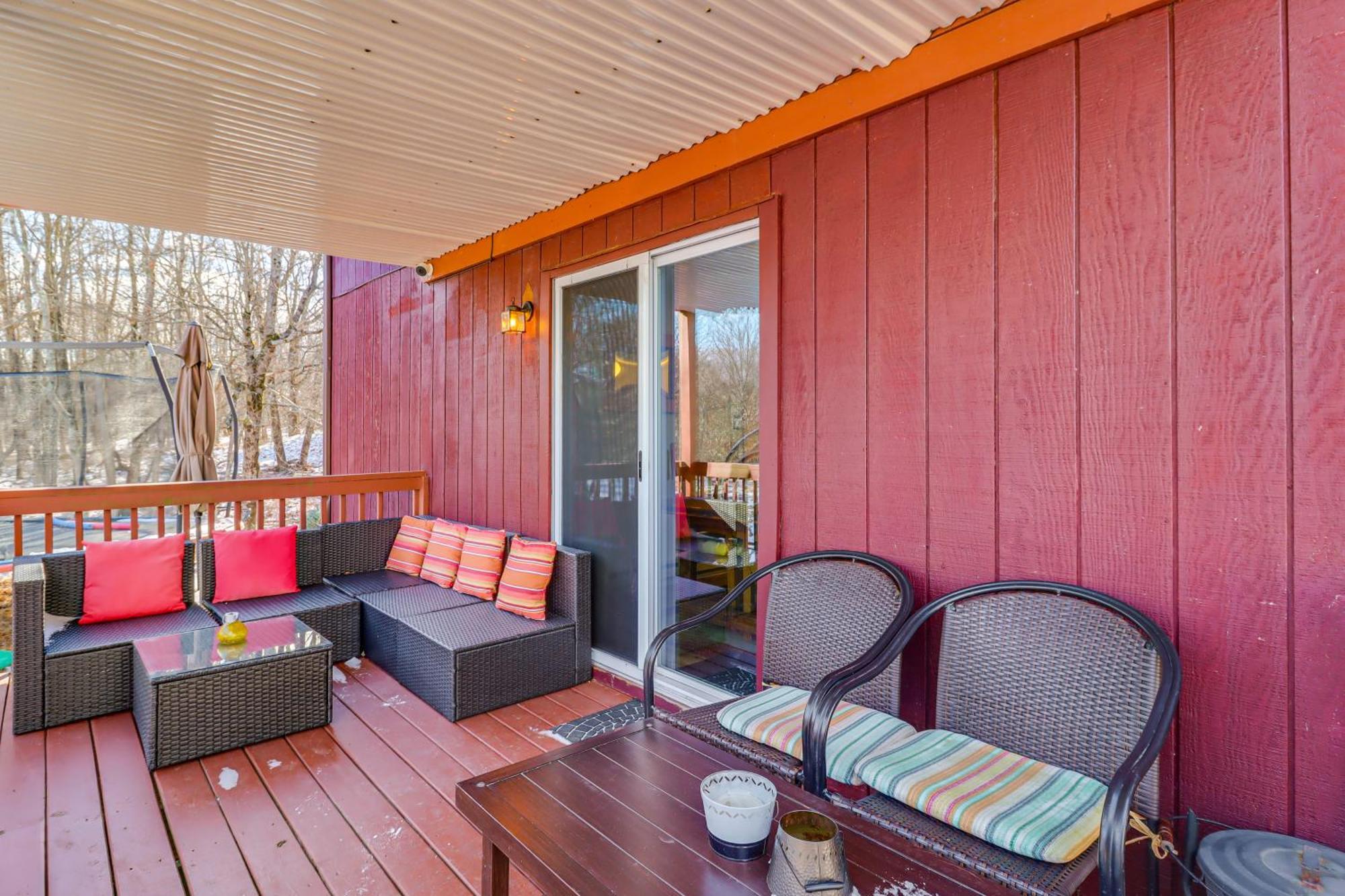 Poconos Home With Private Spa And Fire Pit Long Pond Экстерьер фото